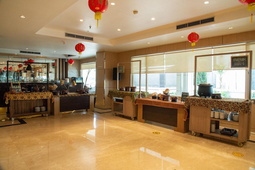 Orchardz Hotel Bandara Tangerang Ngoại thất bức ảnh